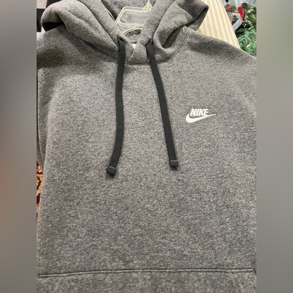 Nike Pullover Hoodie in Charcoal Grey – Barely Worn, like new. Size Small - Picture 9 of 11